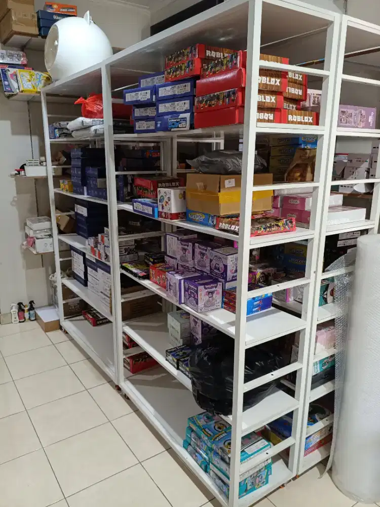 Rak untuk barang jualan online shop