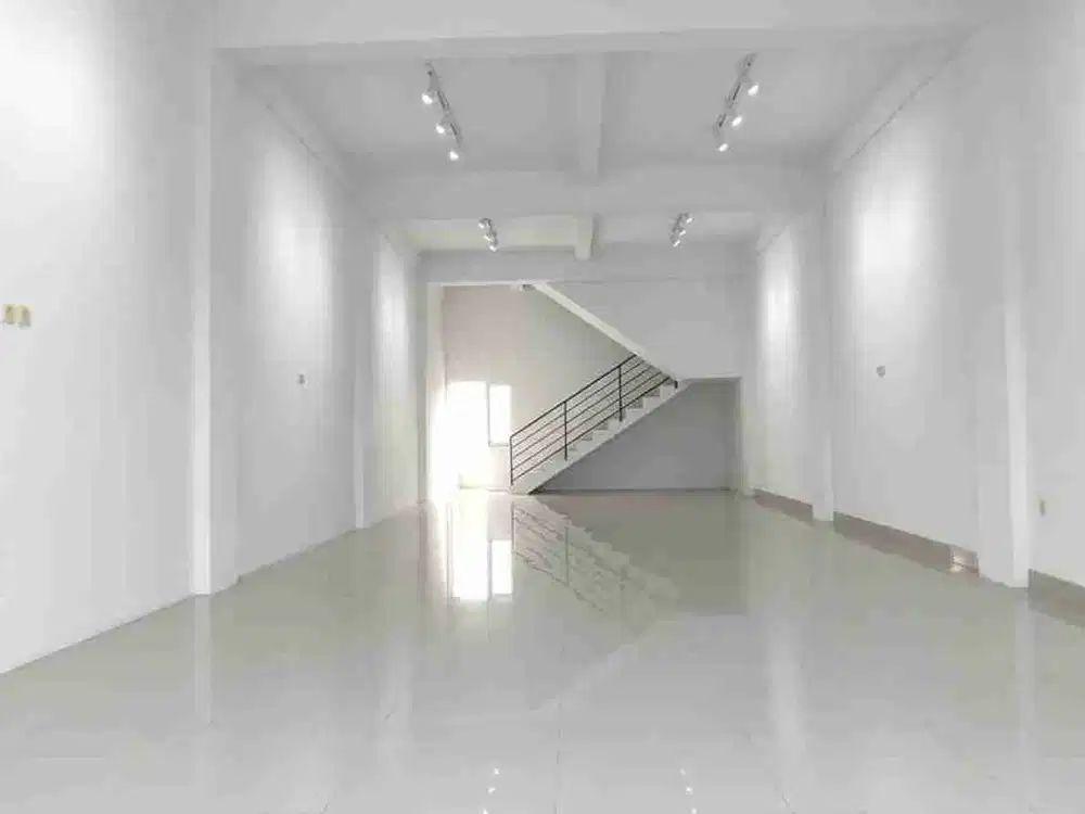Ruko 3 lantai pinggir jalan utama Semarang Purwodadi