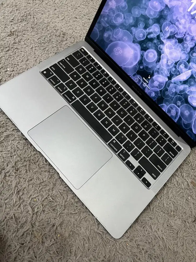 Macbook air m1 8/256 mulus termurah di bandung