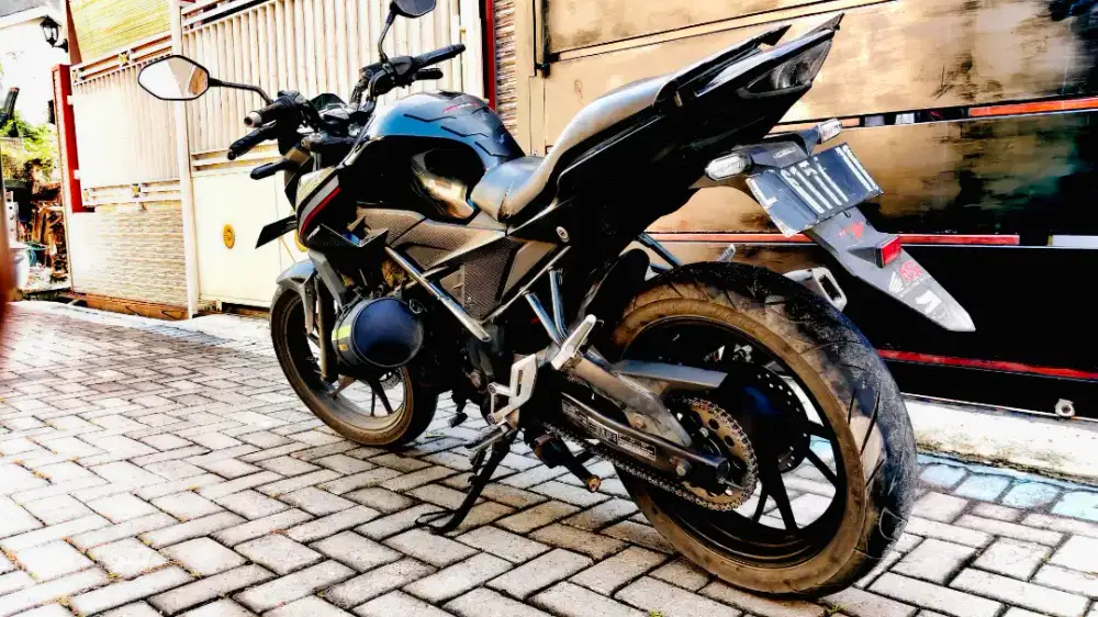 Motor Honda CB150R CB 150R 2016 Hitam