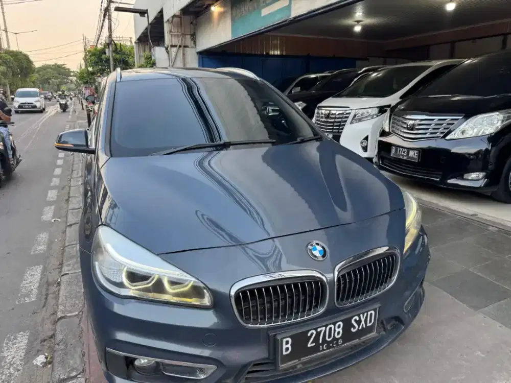 Bmw 218i GT th 2015 AT panoramic