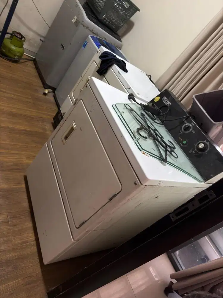 Pengering Dryer Maytag dan Top Load Mesin Cuci