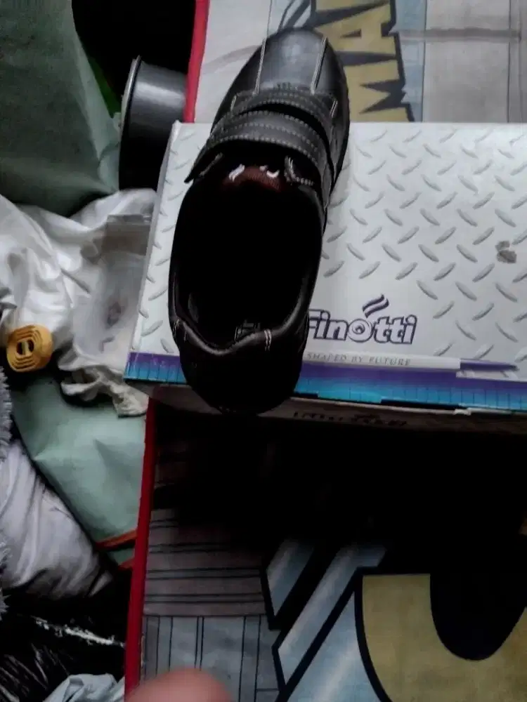 Sepatu kulit Finotty