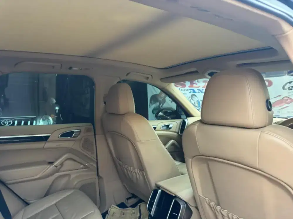 Porsche cayenne 2011 AT 3.6 new model