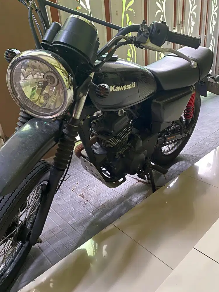 KAWASAKI W175tr