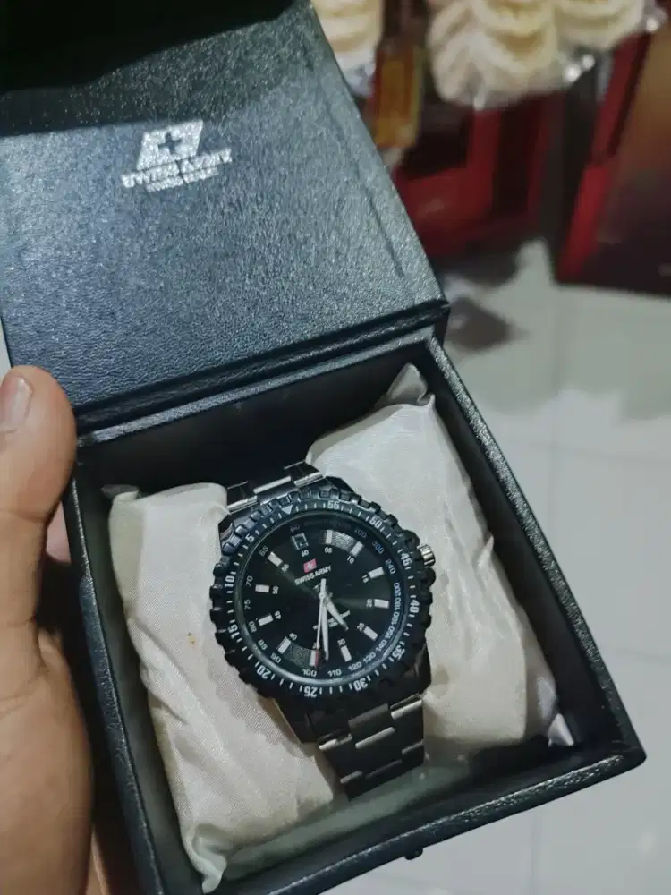Jam Tangan Swiss Army