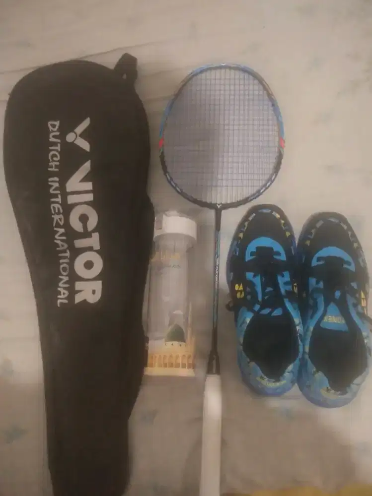 Sepaket Raket Badminton