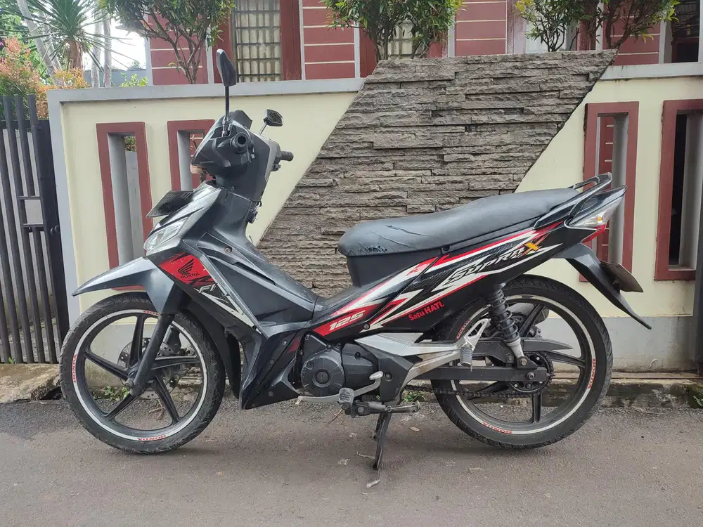 JUAL SUPRA X 125 TAHUN 2015 MURMER