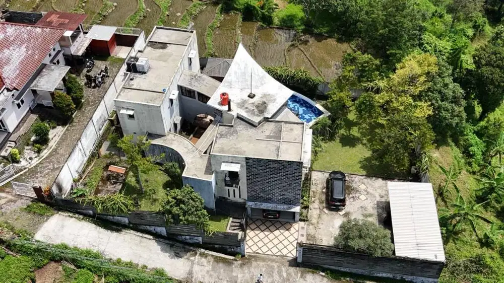 Dijual Villa Mewah Full Furnished-Pacet, Mojokerto