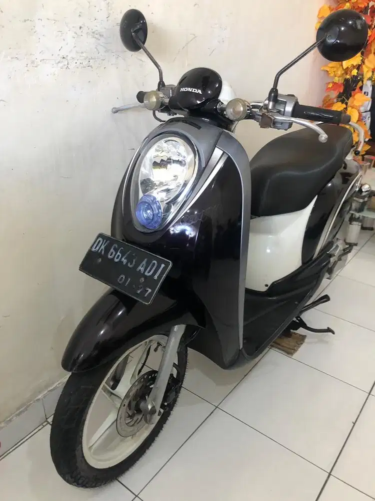 Honda Scoopy Th.2011 Violet putih!!