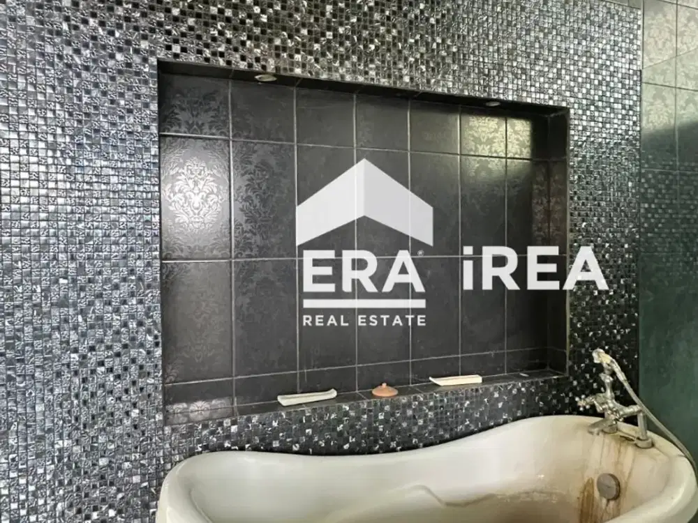 RUANG USAHA 2 LANTAI DIJUAL DI SOLO DEKAT PUSKESMAS BANYUANYAR