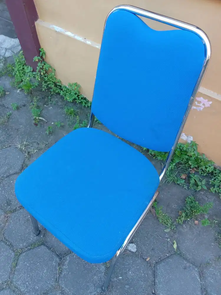 kursi susun murah empuk bekas