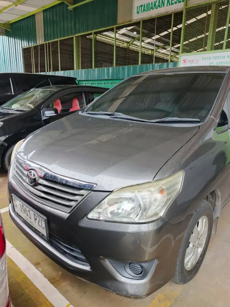 Toyota Kijang Inova 2.5 E Diesel