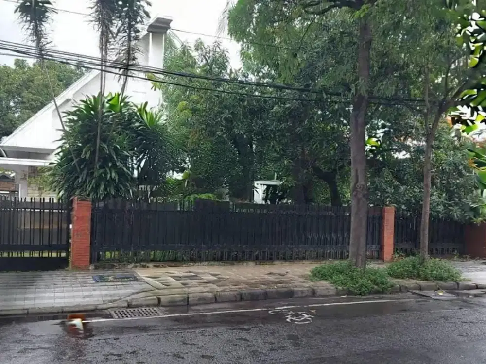 Rumah Komersil lokasi di DR. SOETOMO- Hadap: Utara