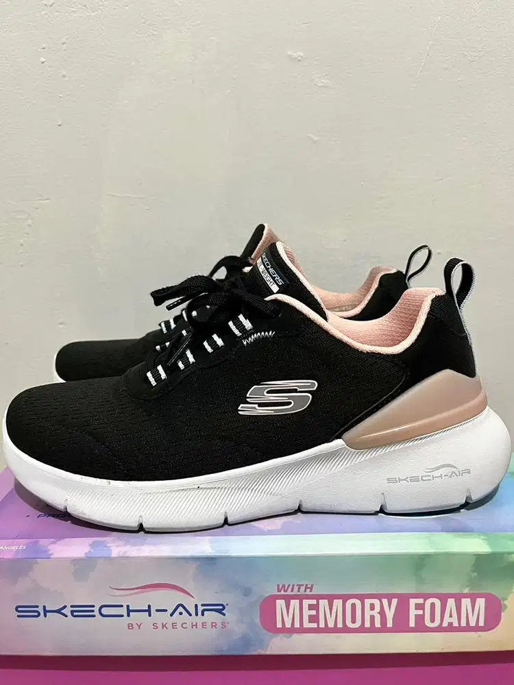 Skechers Sepatu