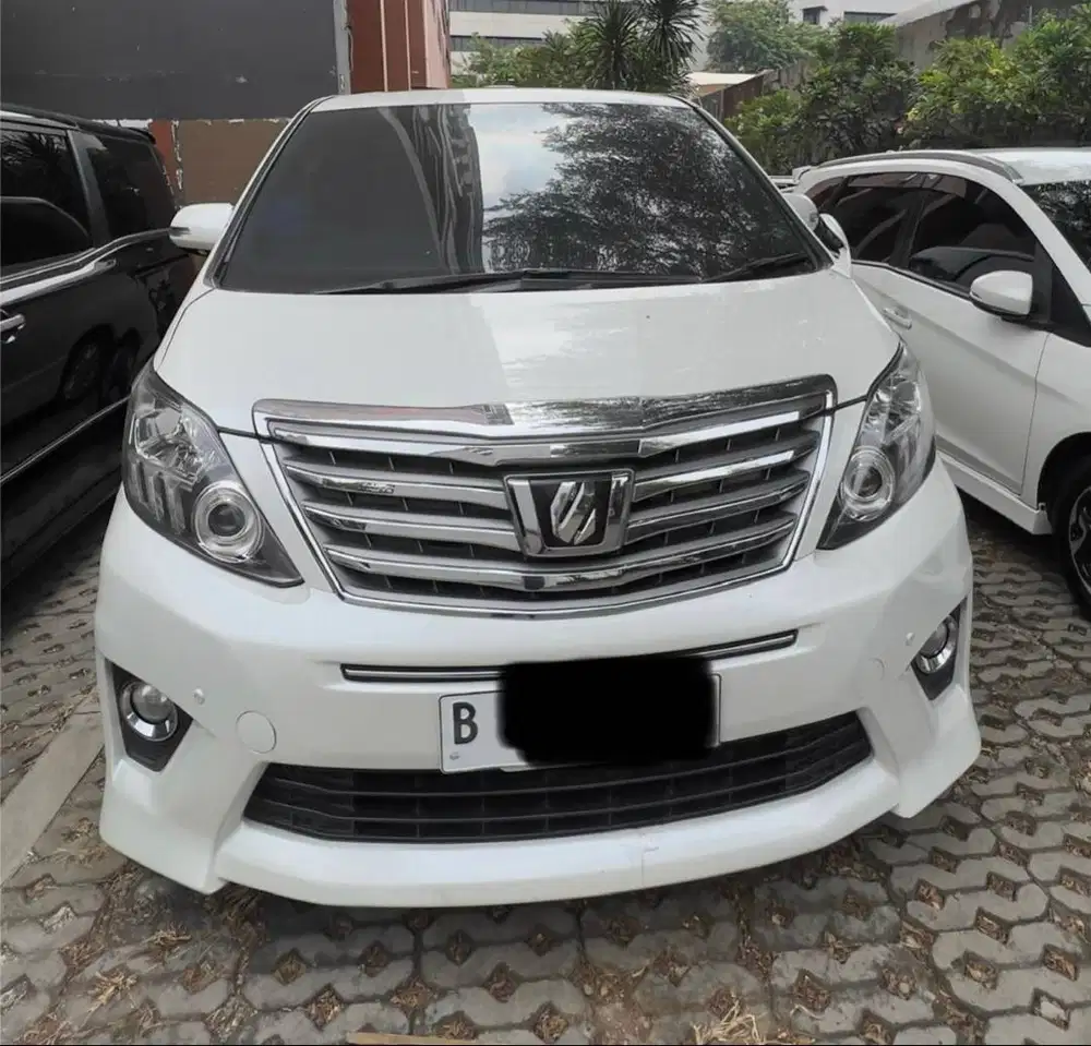 Toyota Alphard 2.4 SC CBU A/T thn. 2014