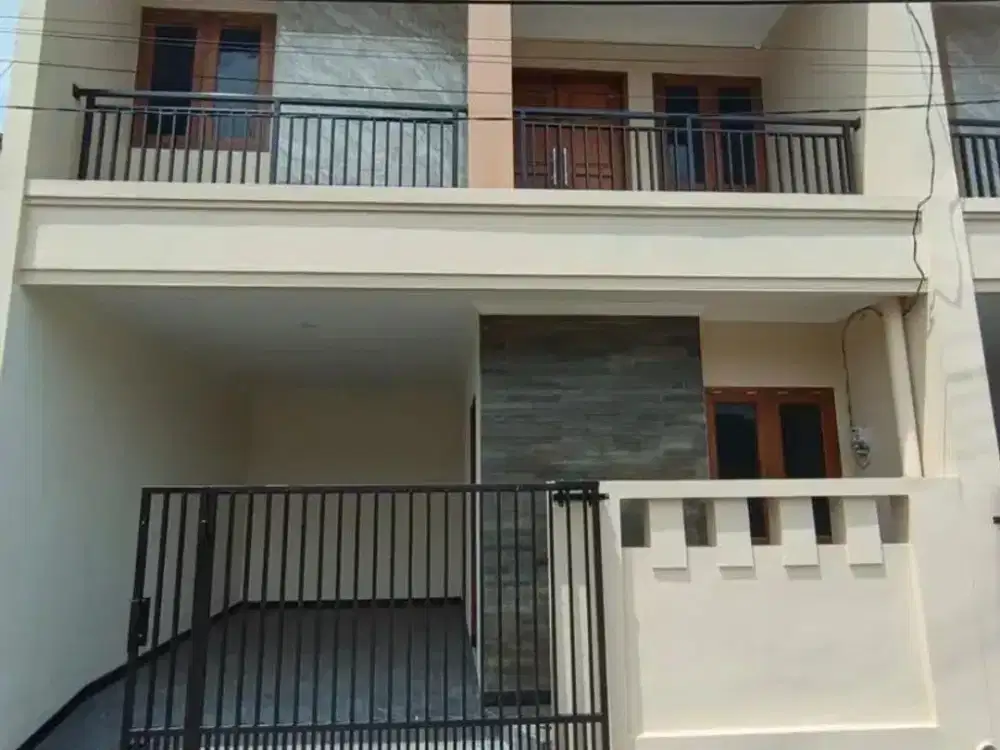 Rumah baru tengah kota jl TUMPANG GAJAHMUNGKUR