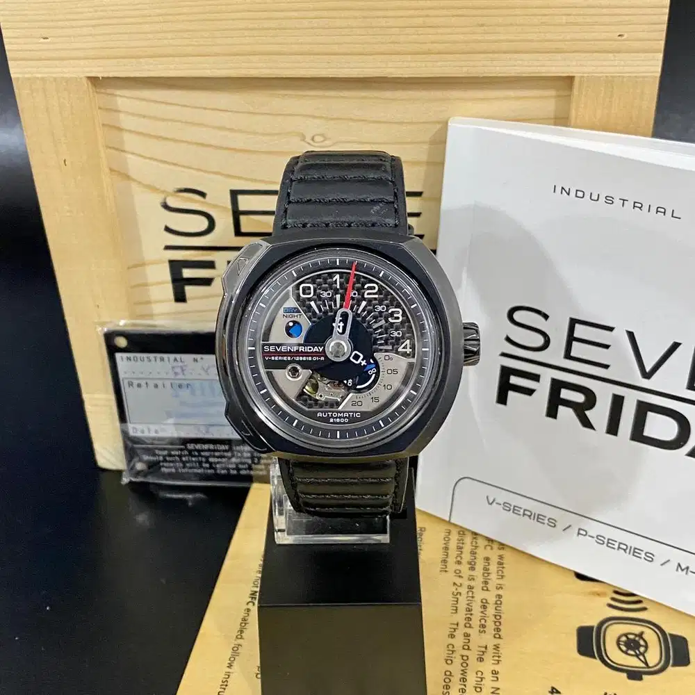 Sevenfriday V-Series V3/01 Revolution