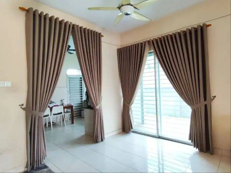 Menjual Gorden Pasang Wallpaper Korden Gordeng Horden Roller Blind