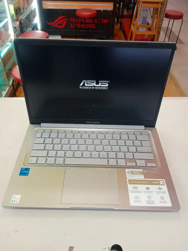 Asus vivobook 14 A1404