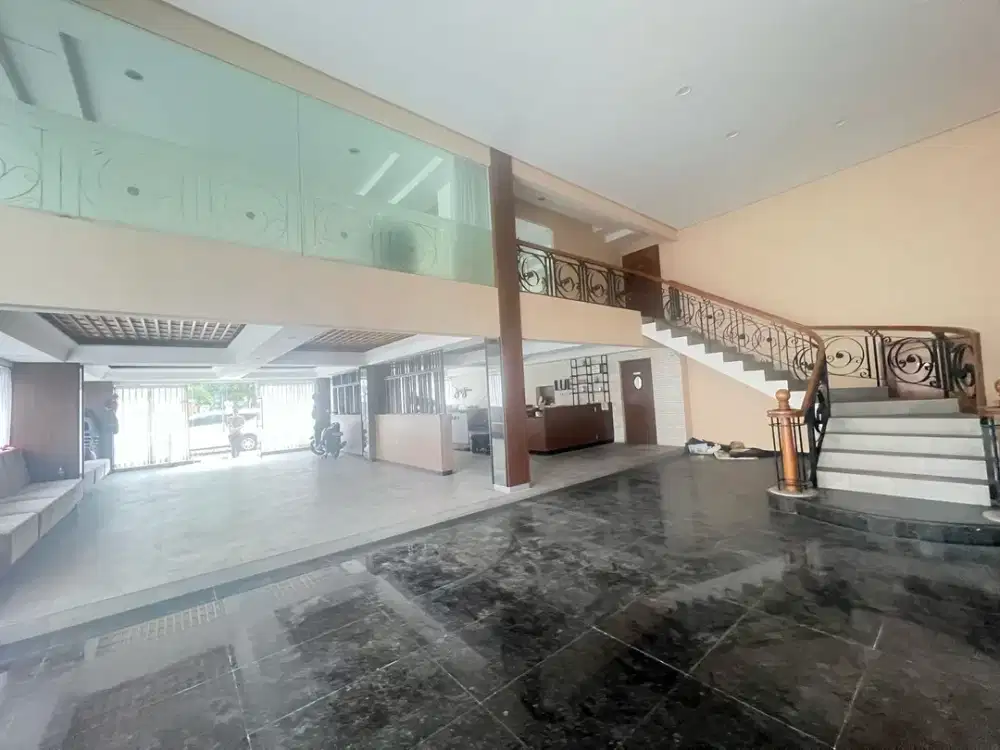 DIJUAL Gedung 5 Lantai Ex. Hotel Jl.Jaksa Agung Suprapto Surabaya Kota