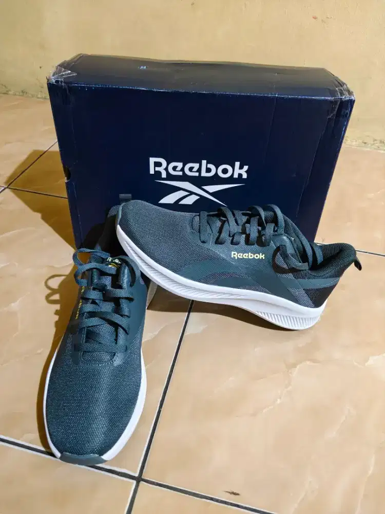 Sepatu Reebok Original Size 41