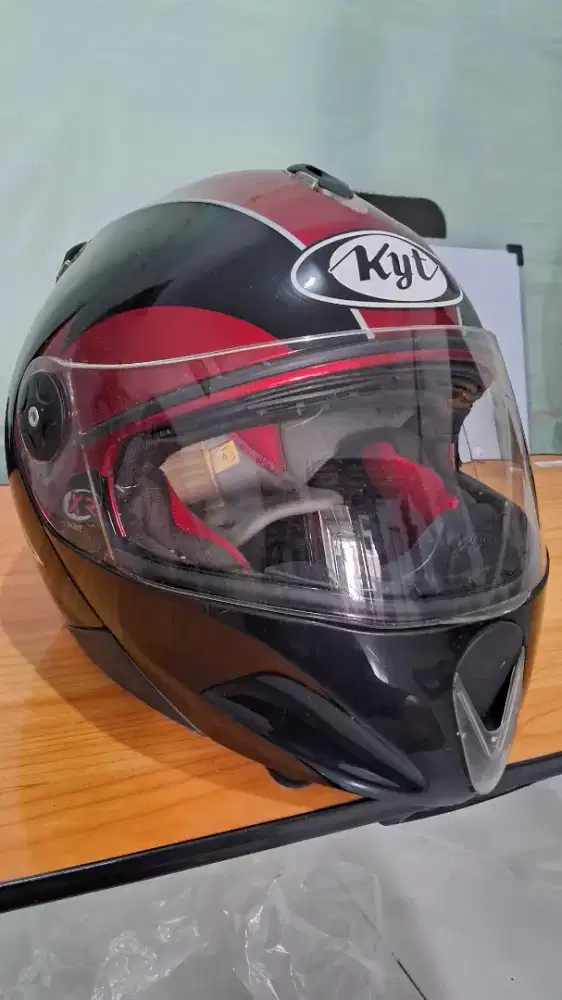 Dijual Helm 2nd FullFace merk KYT Rocket