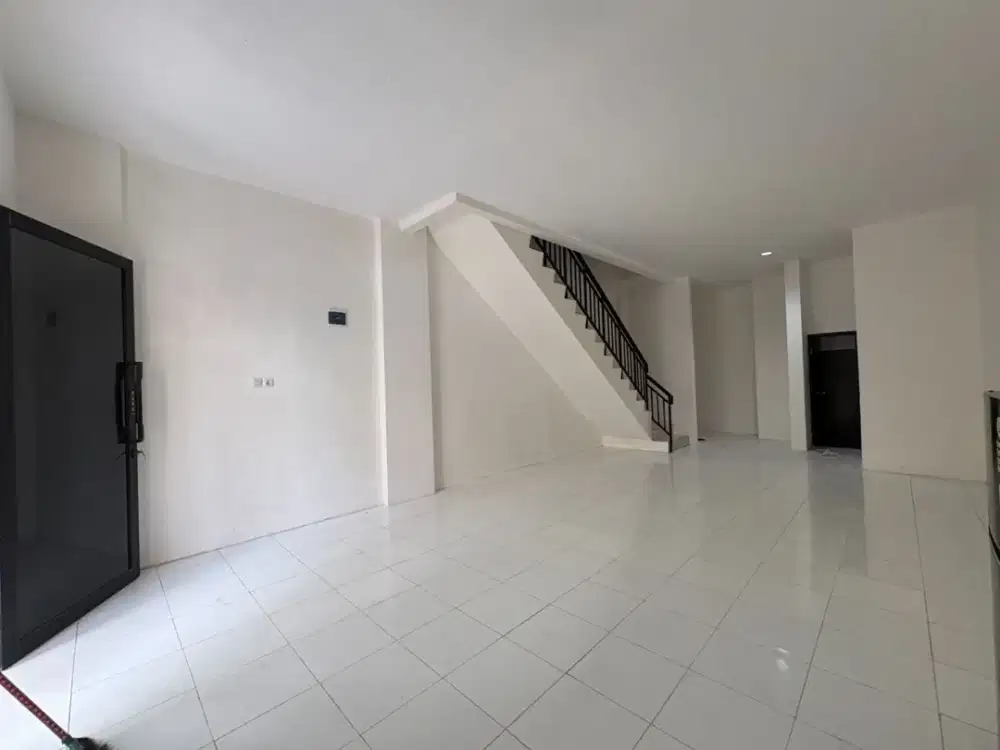 Ruko Cordoba PIK 4LT 5x12,5 Siap Pakai Strategis Lokasi Ramai