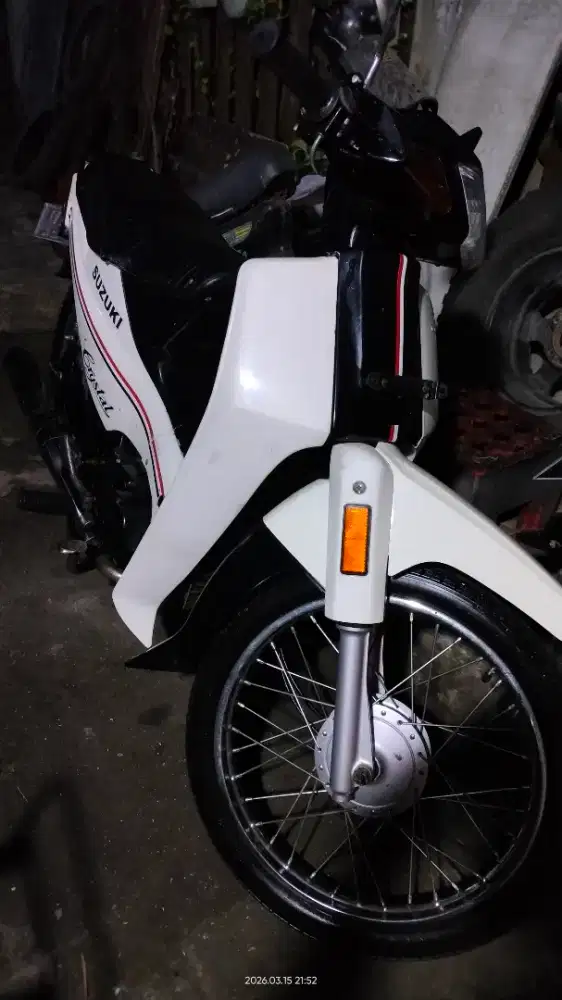 suzuki crystal asli putih hitam