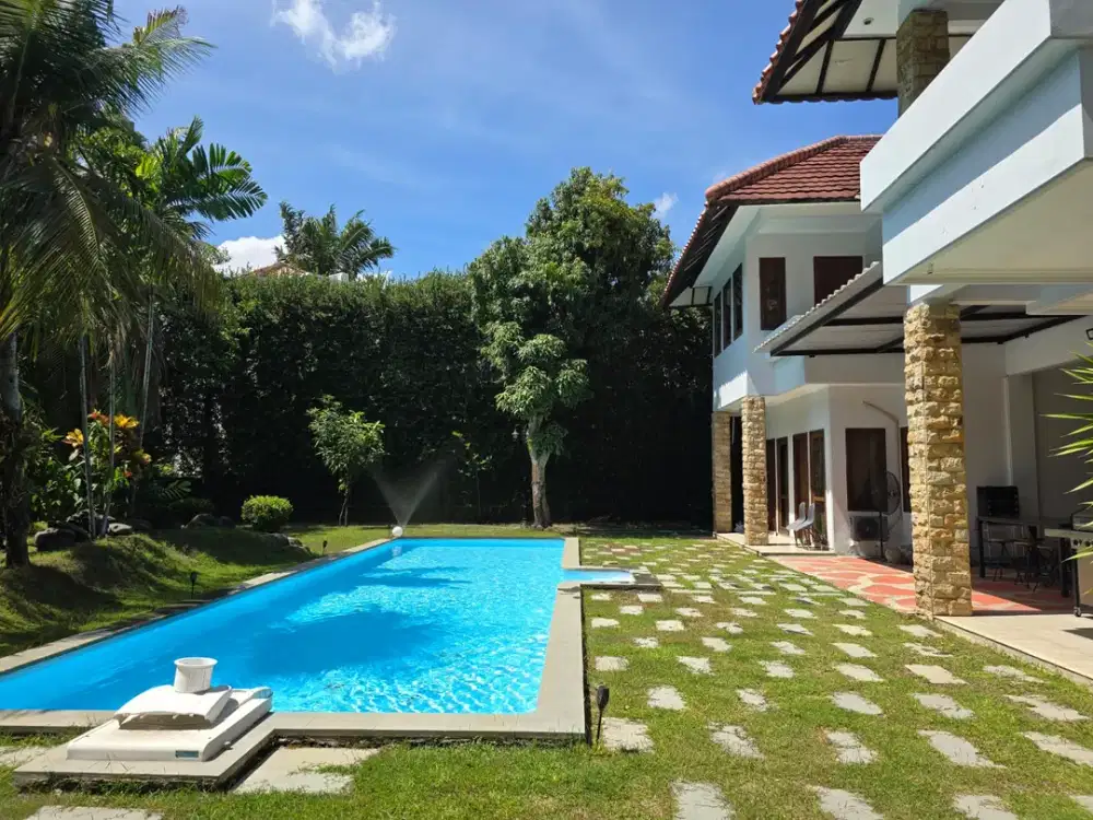 Disewakan Rumah Graha Family Surabaya Barat