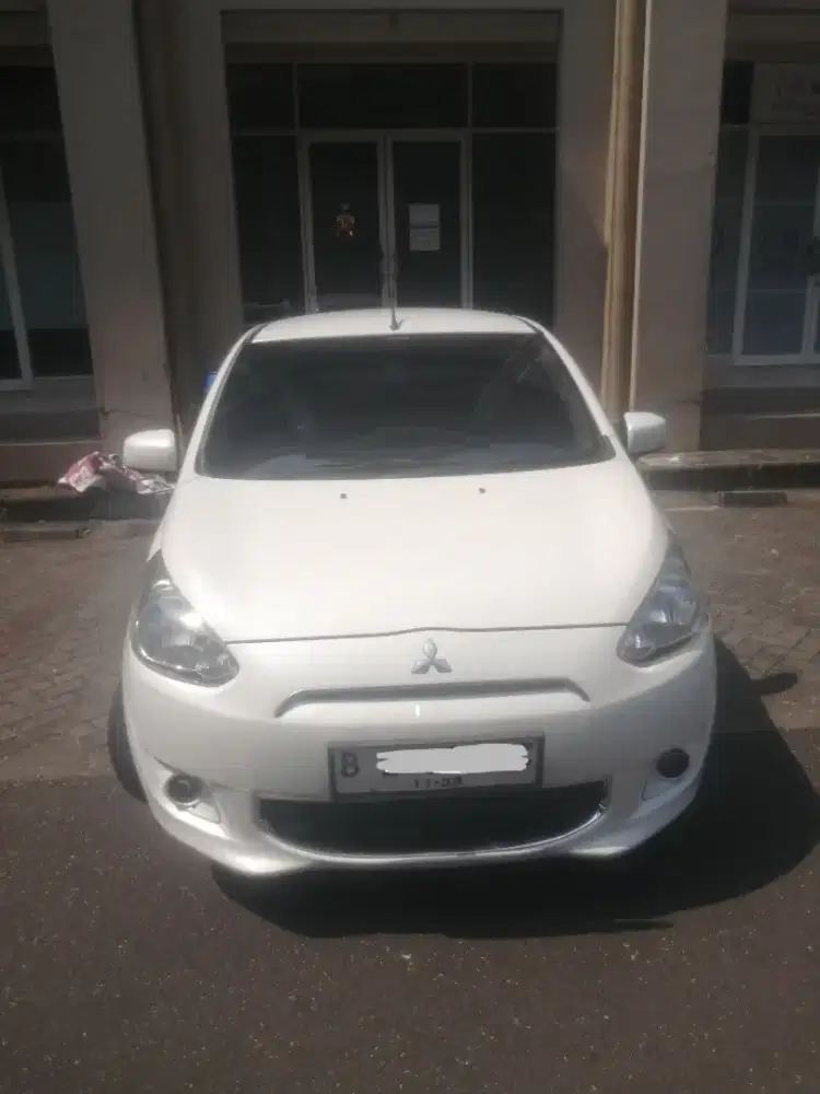 Mitsubishi mirage AT 2014, low km, tangan pertama