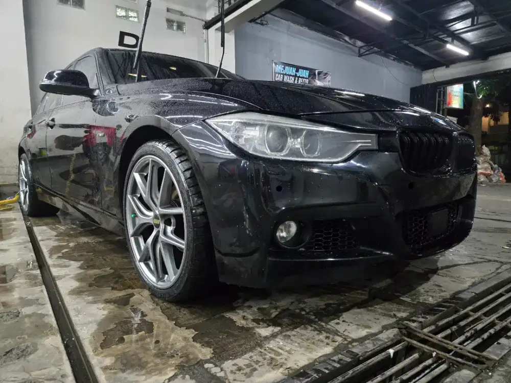 Bmw F30 sport Black On Black service record Bmw Tunas