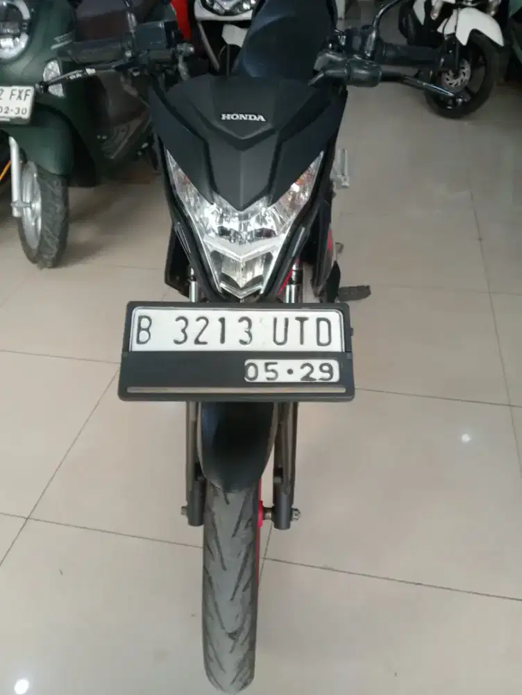 Dijual Motor Sonic 150 R masih orisinil Km 5.723