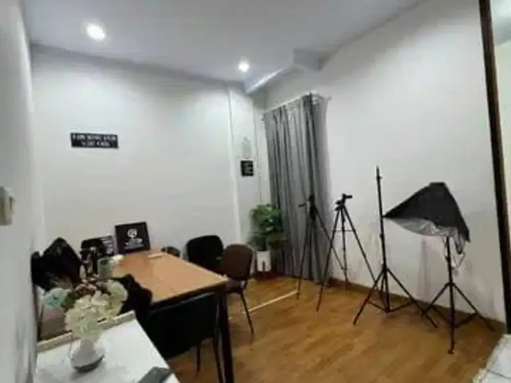 DIJUAL RUKO 3 LANTAI BANYAK RUANG KERJA DI RUKO 1000 TAMAN PALEM LESTARI