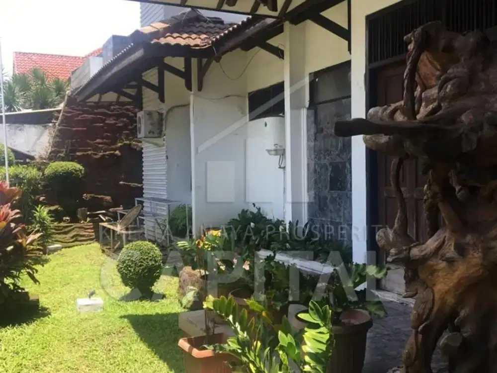 RUMAH 2 LANTAI DENGAN LINGKUNGAN ASRI DI SITU SARI SAYAP BUAH BATU BANDUNG