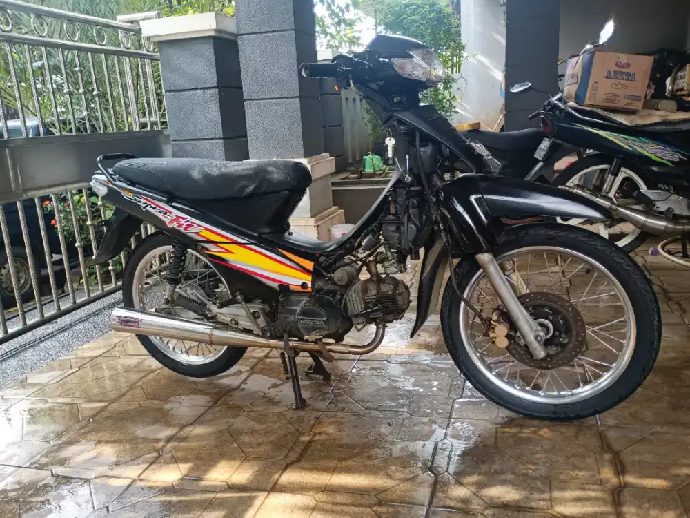 Supra fit dijual kondisi mesin halus