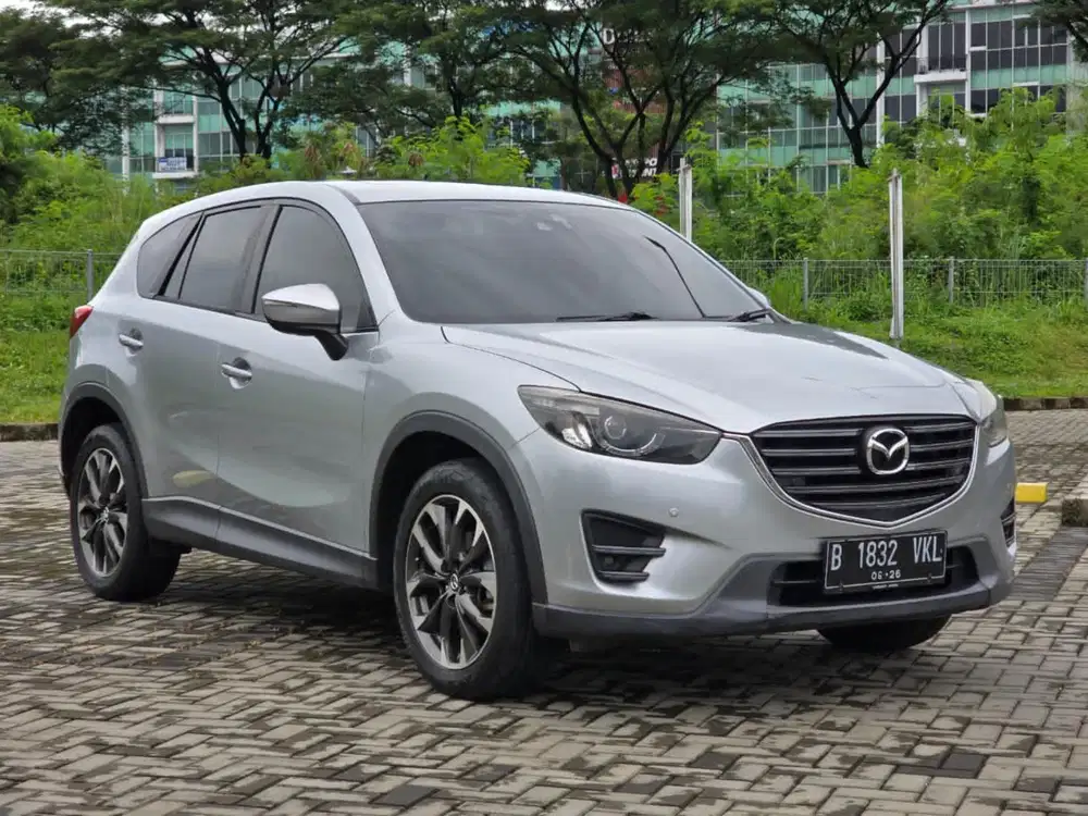 Mazda Cx5 Grand Touring 2.5 At 2015 
Warna silver 
Km 75 Rb