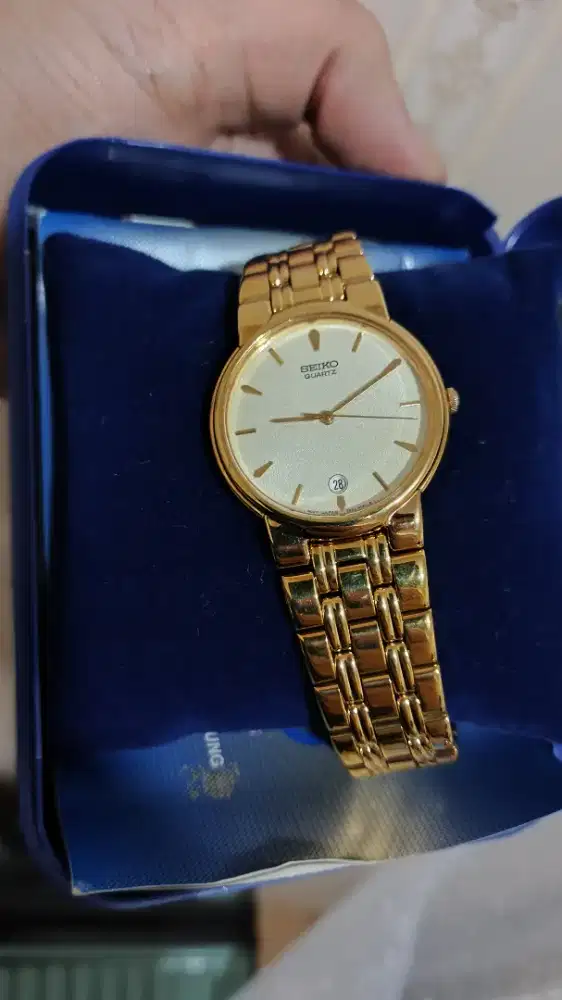 Seiko Vintage Collectors White Dial Gold Stainless Steel, Case Gold