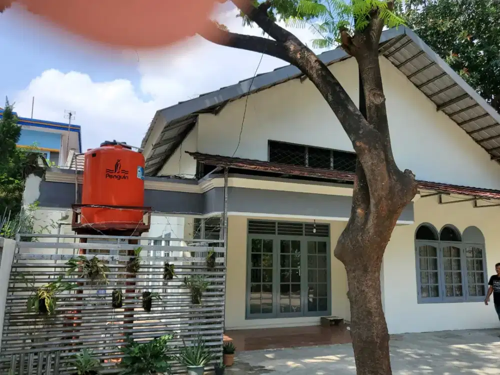 JUAL Rmh di jl.Pramuka , Bekasi  LOKASI STRATEGIS