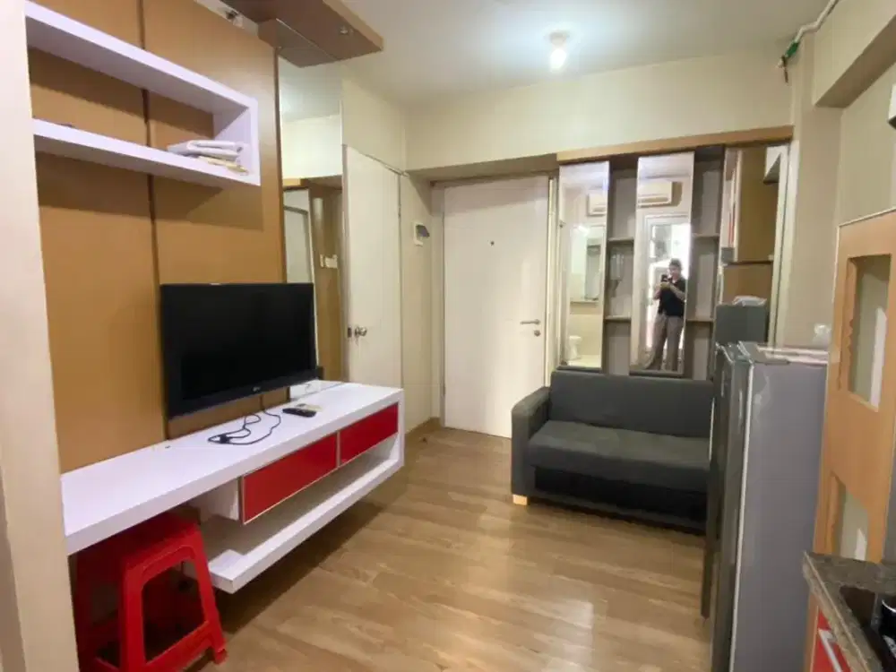 Sewa Apartemen Greenbay Pluit Tipe 2 BR Full Furnished View ke Kolam Uk. 35 M2