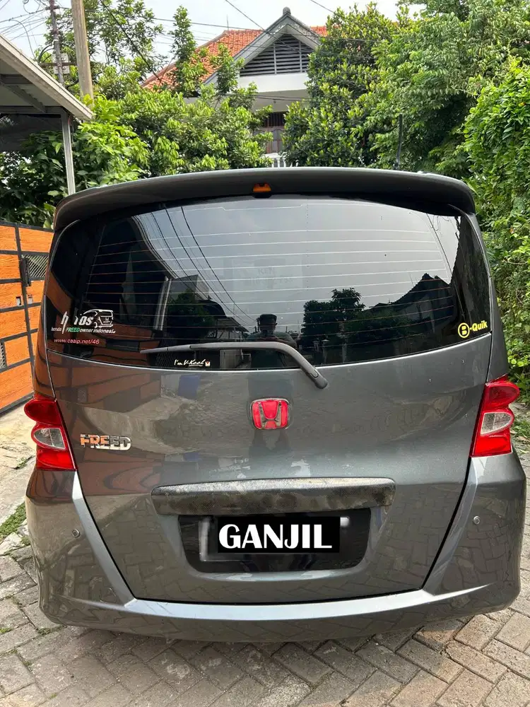 DIJUAL HONDA FREED 1.5 S AT 2011