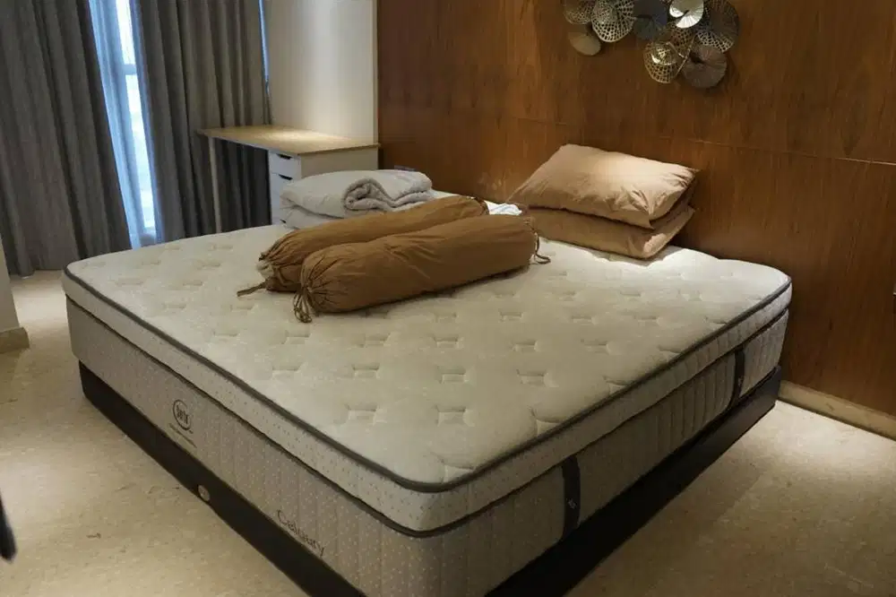 SERTA Bed Mattress & Box Spring, Pillow, Bolster, Bed Sheet, Bed Cover