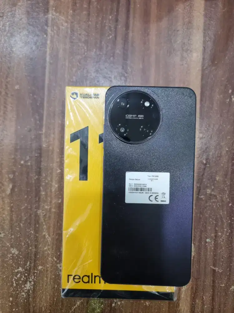 Realme 11 4G 8/256 mulus lengkap
