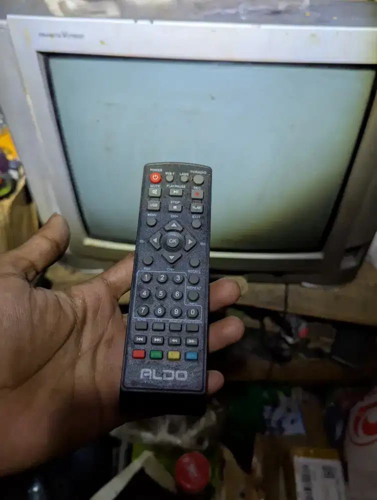 TV MODIF SUDAH INCLUDE STB DI DALAMNYA MERK BOMBA Baca Deskripsi