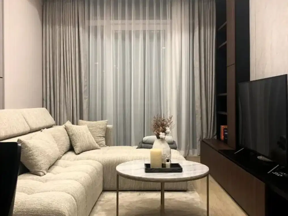 Nicely Furnished Apt with Complete Facilities and Strategic Area At Pakubuwono House Apartment