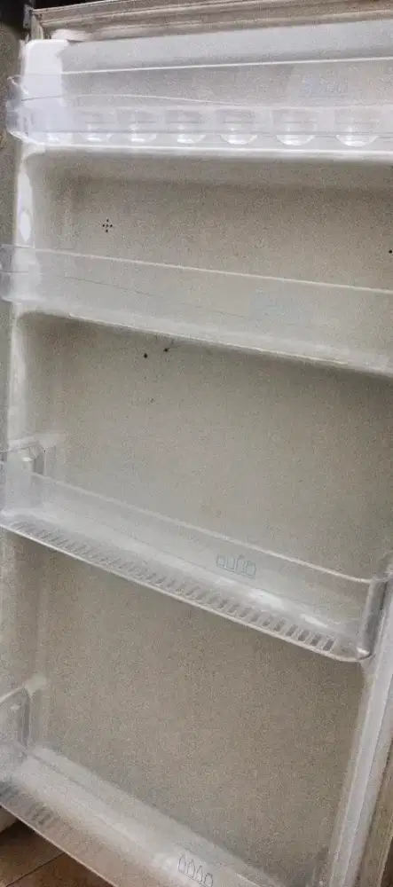 Sale Kulkas Toshiba second