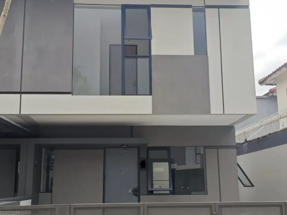 Rumah 2 Lantai Cendana Xpana 1 Karawaci Dekat Cyberpark Mall Disewakan