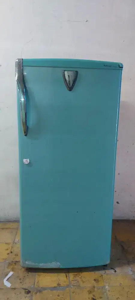 Kulkas National Pearl Tosca