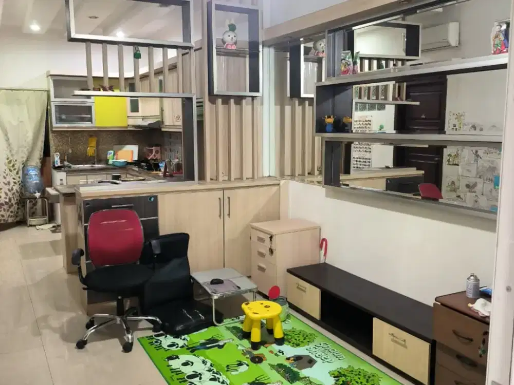 Disewakan Rumah di belakang Mall Kelapa Gading. Furnished.