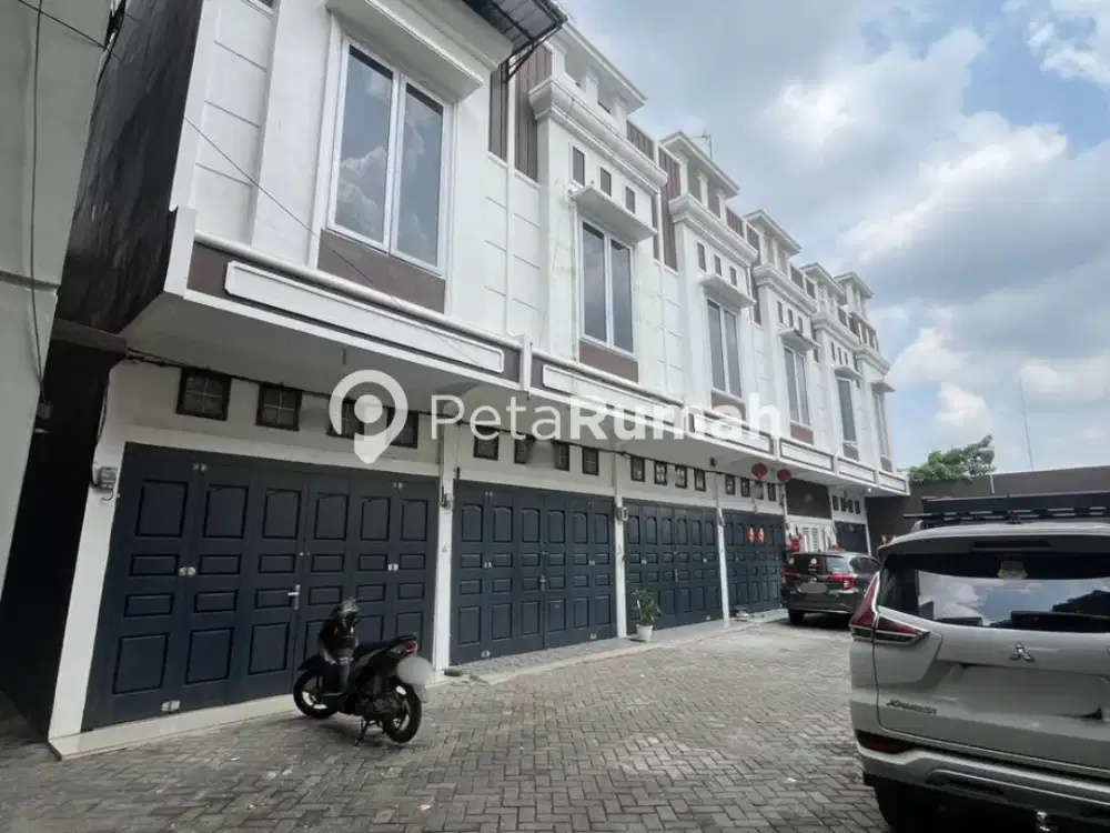 DIJUAL/DISEWA TOWNHOUSE JALAN DAMAR III KOMPLEK MENTARI UPDATE - DAERAH CEMARA (ELVIA)